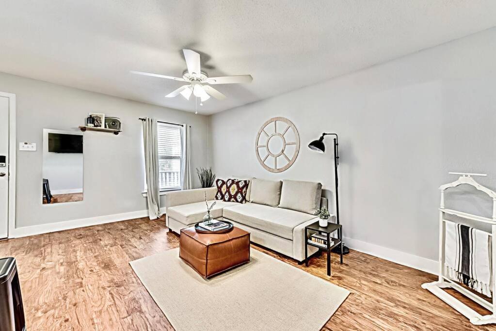 New - Near Deep Ellum + Downtown Dallas Flat Exterior photo